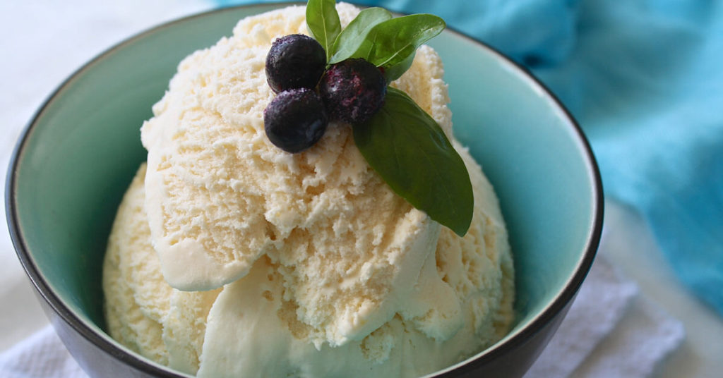 Local Food in Athens: Mastic Ice Cream