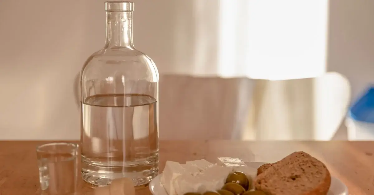 Greek liquors: Tsipouro