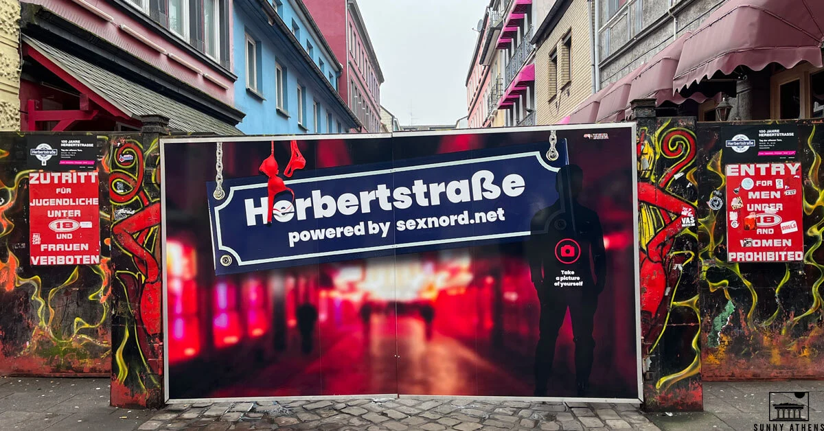 Hamburg in 2 Days: the entrance of Herbertstrasse street