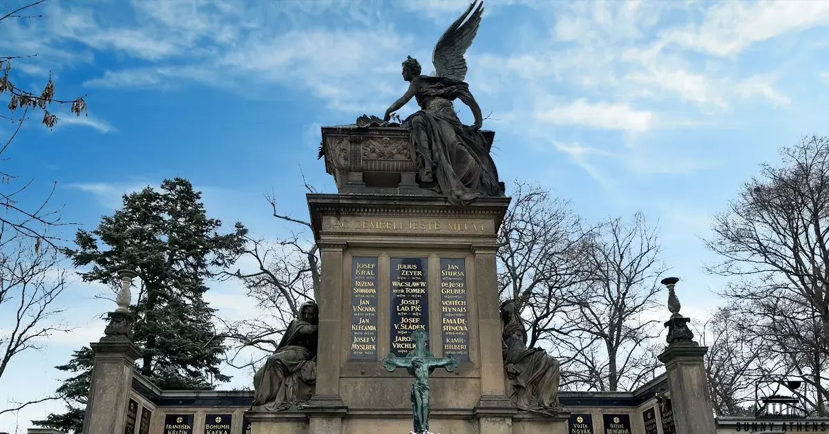 Vyšehrad Cemetery: Slavin tomb