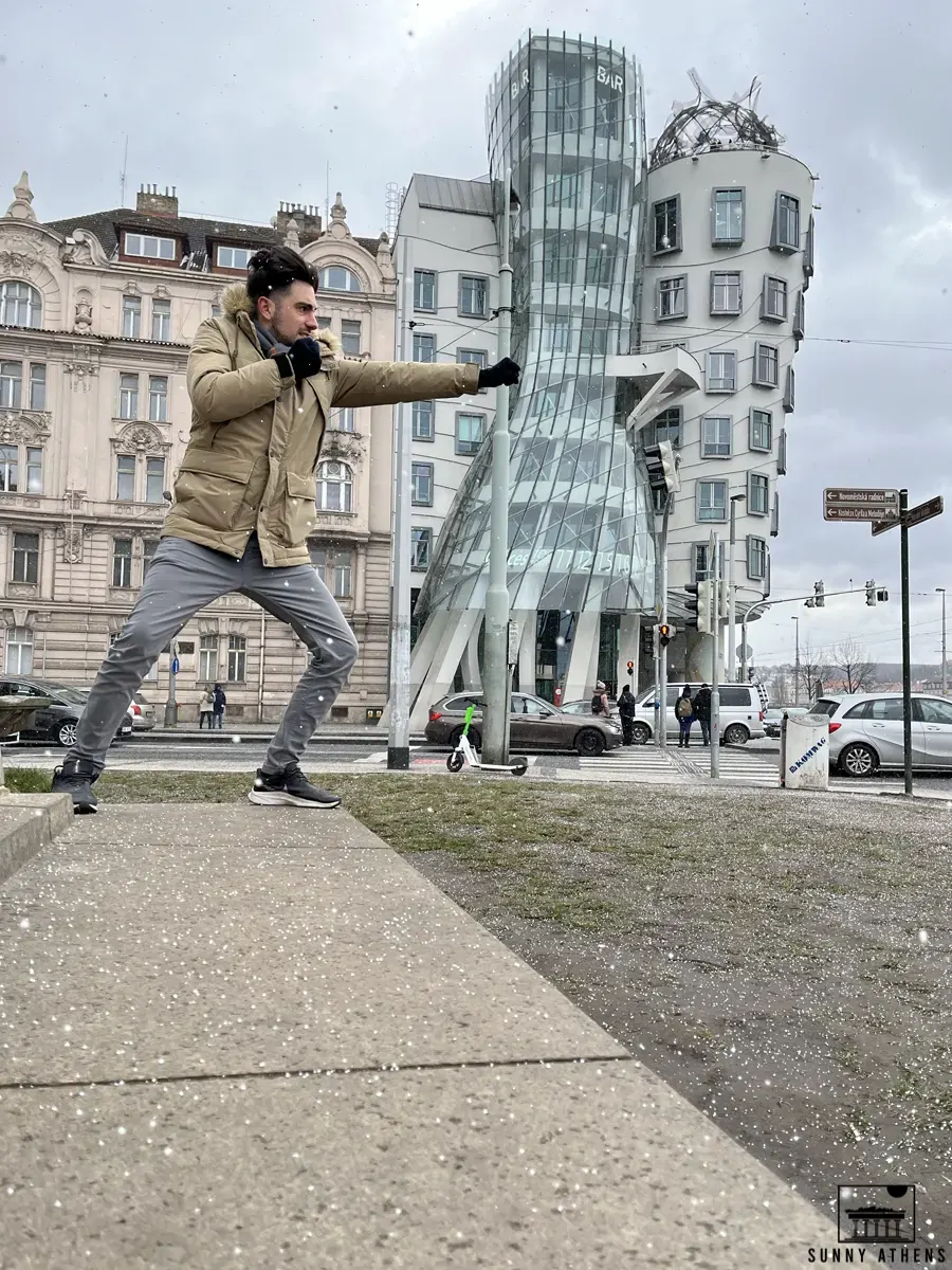 4 Days in Prague: Funny image of "punching" the Dancing House.