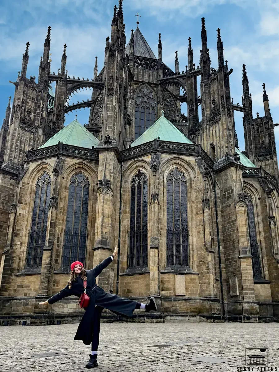 4 Days in Prague: Chrysavgi in front of the St. Vitus Cathedral