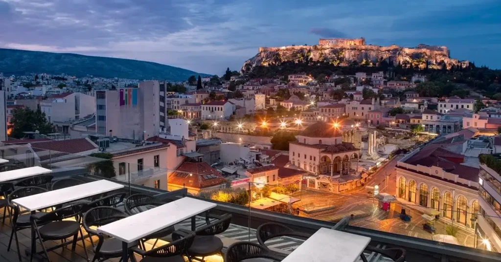 The amazing roof top bar of A for Athens with the great view at Acropolis and Plaka