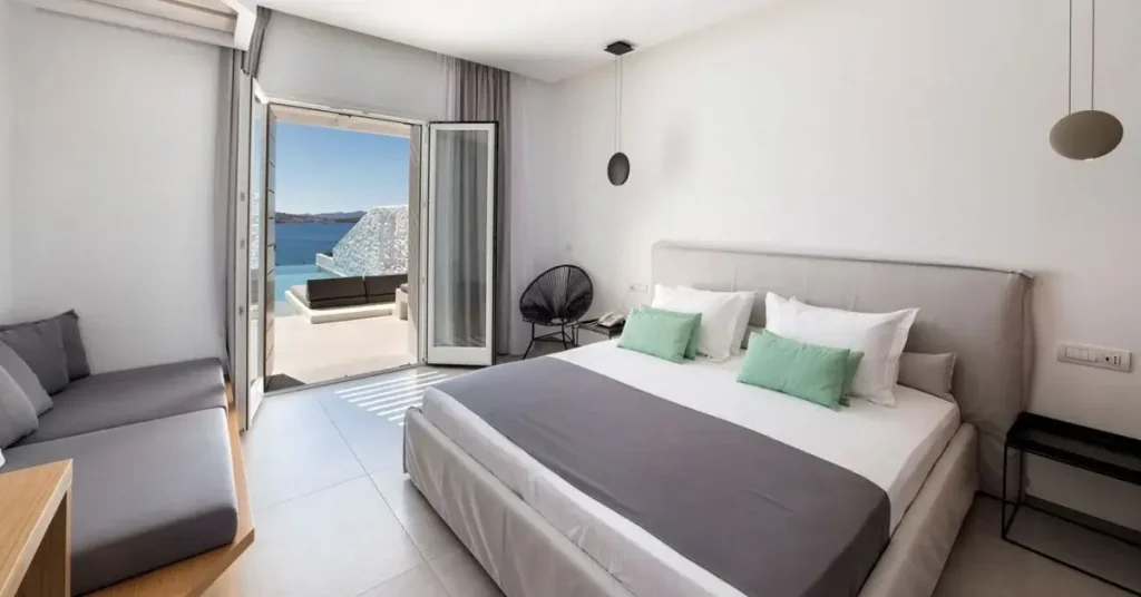 A suite with sea view in Paros Agnanti Hotel.